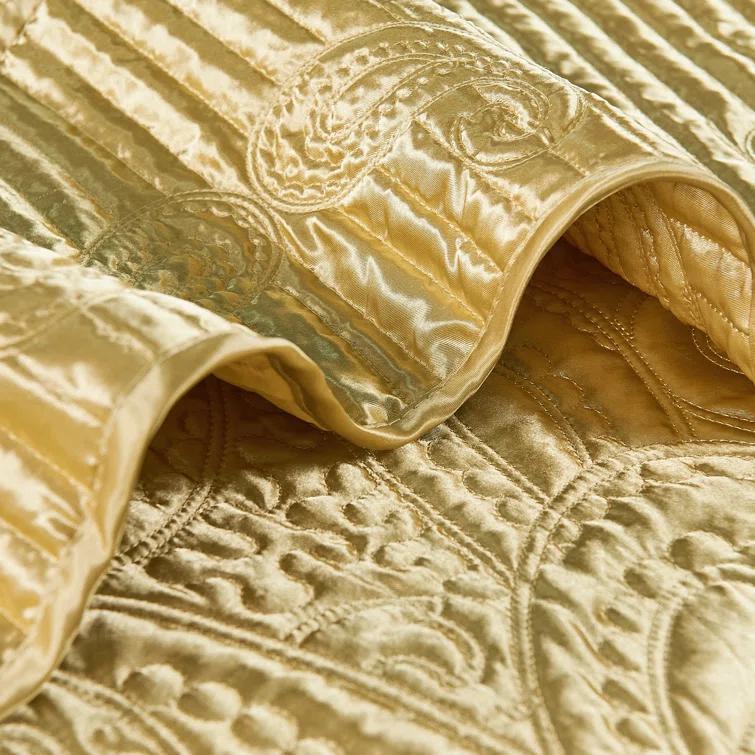 Serenta 4 Piece Quilted Satin Bedspread Set