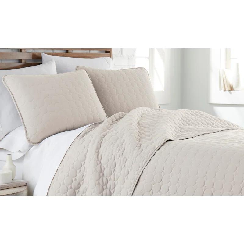SouthShore Fine Linens Southshore Fine Linens Lightweight Oversized Reversible Quilt Set with shams