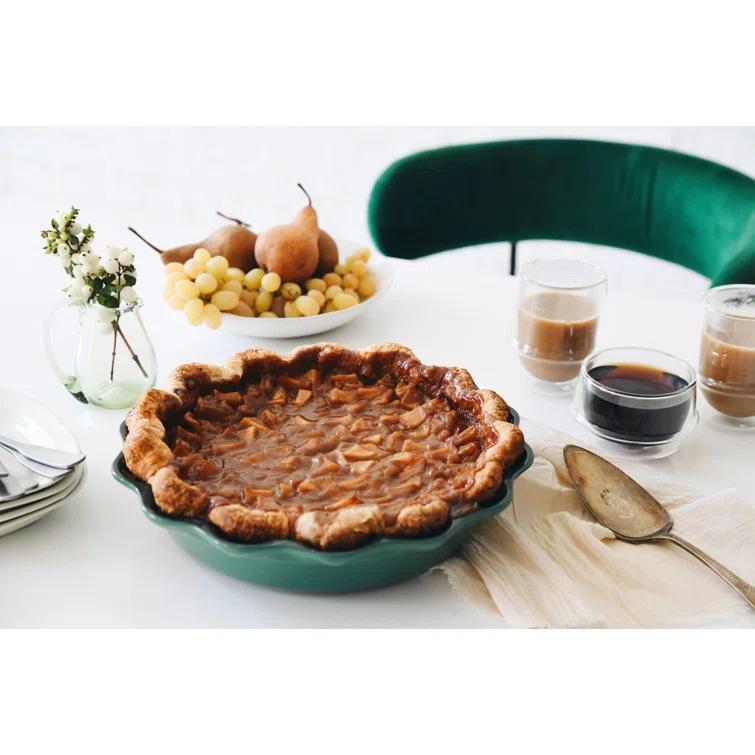 Le Creuset Le Creuset Stoneware 9" Pie Dish