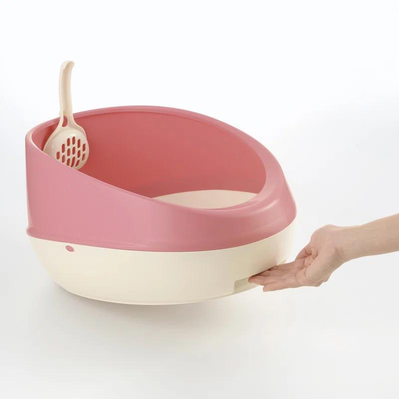 Richell Plastic Rimmed Litter Box with Scoop