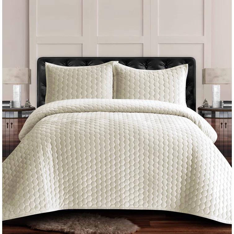 Tribeca Living Lugano Velvet Quilt Set