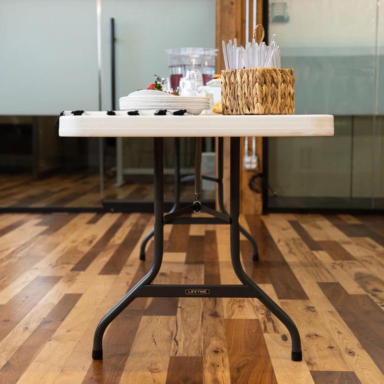 Lifetime Lifetime Commercial Folding Table