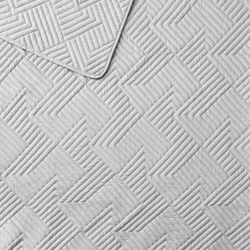 DESIGN STUDIO Garment Wash Grid All-Season Reversible Soft Microfiber Quilt Set