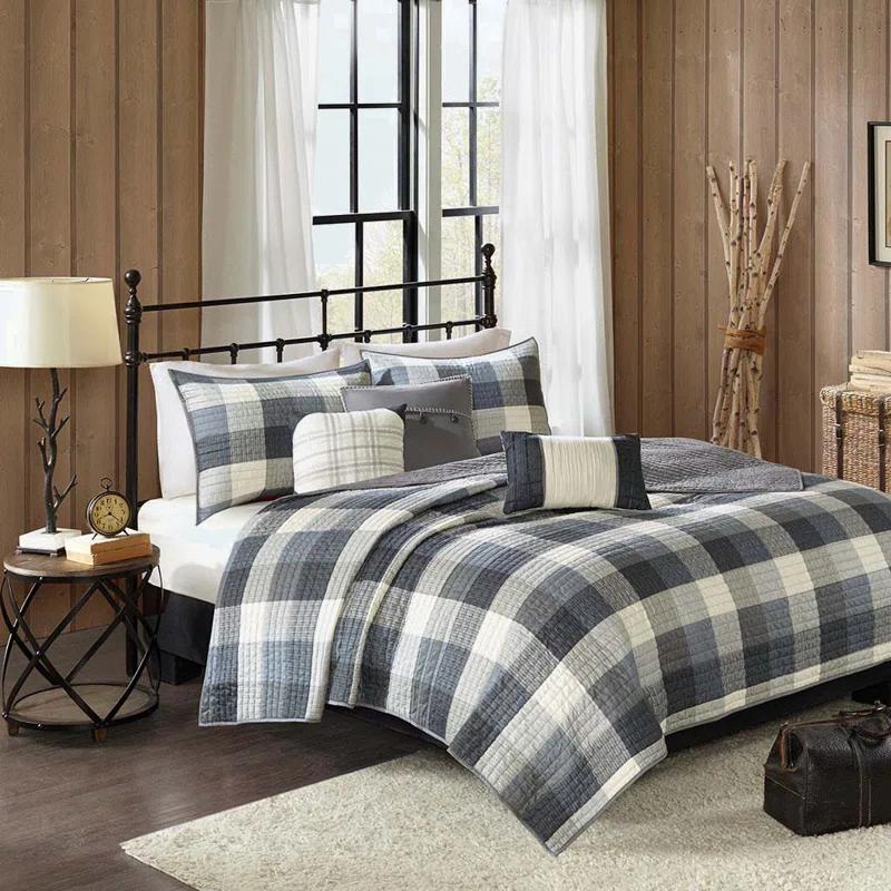 Madison Park Ridge 6 Piece Printed Herringbone Quilt Set with Throw Pillows