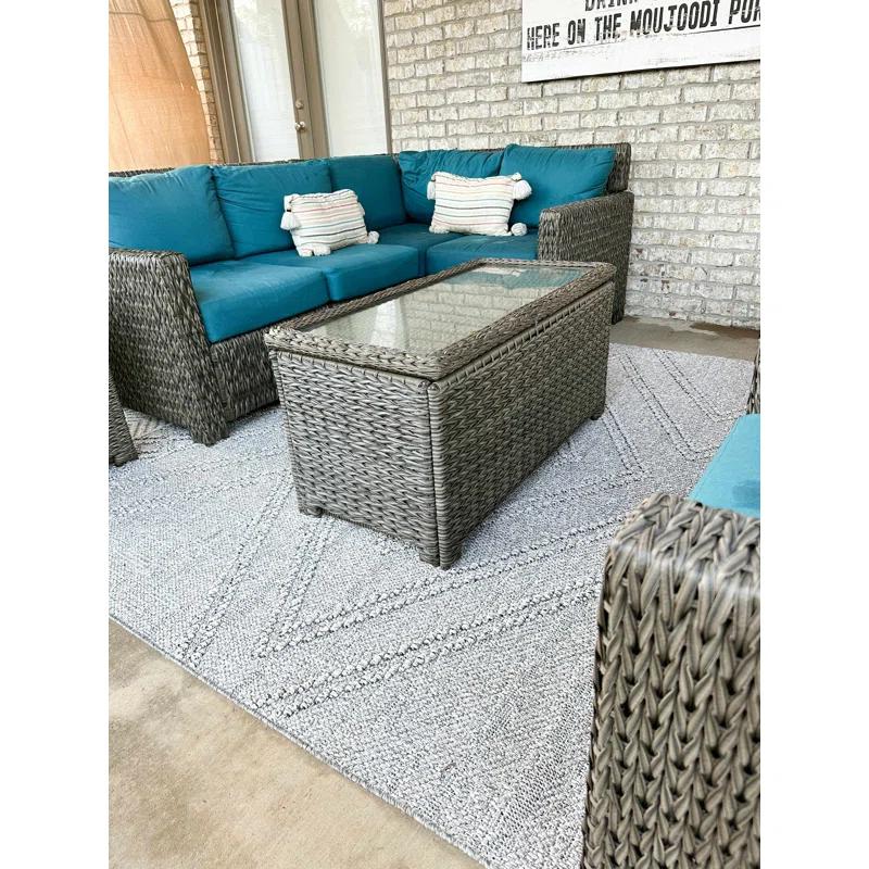 Union Rustic Keiora Moroccan Machine Woven Polypropylene Indoor / Outdoor Area Rug in Gray