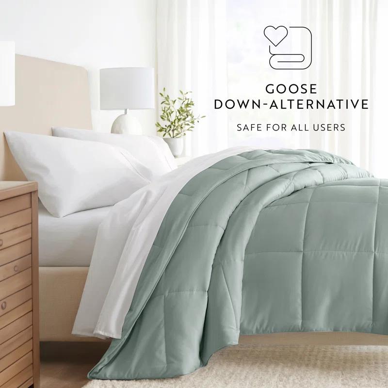 Becky Cameron Becky Cameron Lightweight All Season Down Alternative Comforter
