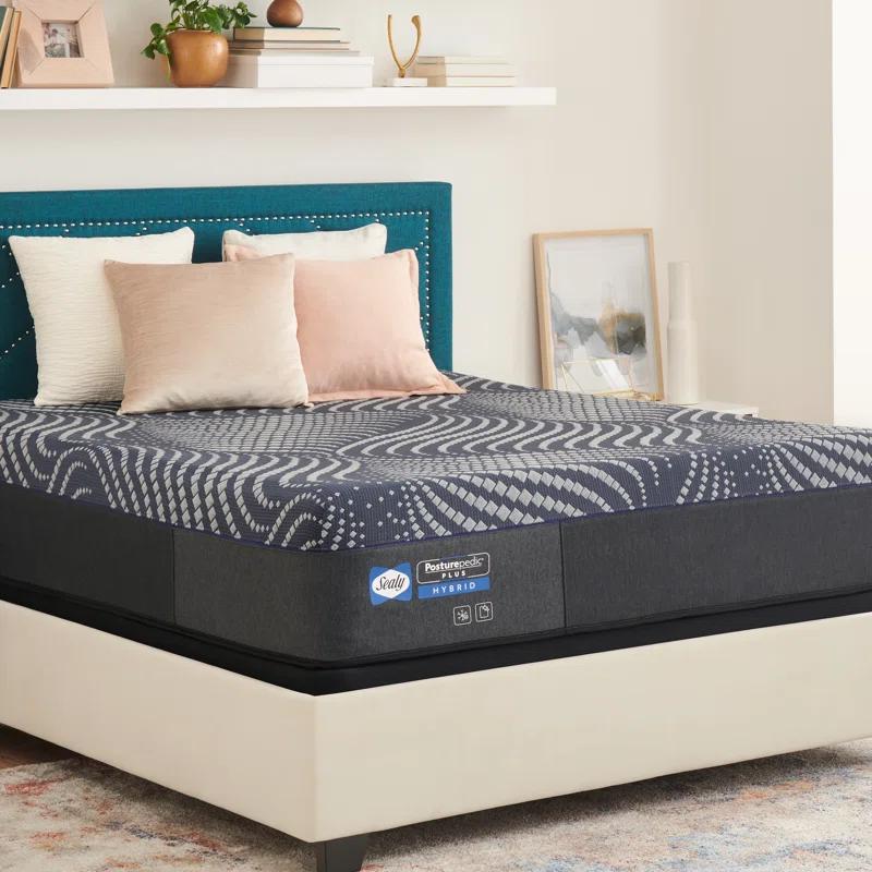 Sealy® Posturepedic Plus Brenham Hybrid Mattress (13.5"h)