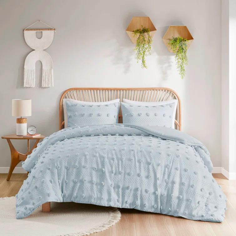 Intelligent Design Lucy Clip Jacquard Duvet Cover Set