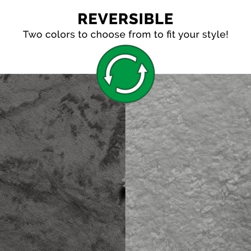 FurHaven Snuggly & Warm Soft-Edge Warming Waterproof Blanket