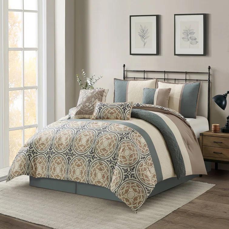 Nanshing America, Inc Camila Comforter Set