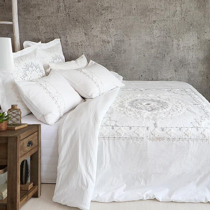 Levtex home AB Harleson Medallion 3pc Duvet Set