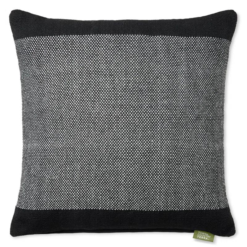 TOWN & COUNTRY TERRA Alara Solid Border Indoor Outdoor Decorative Pillow 20"x20"