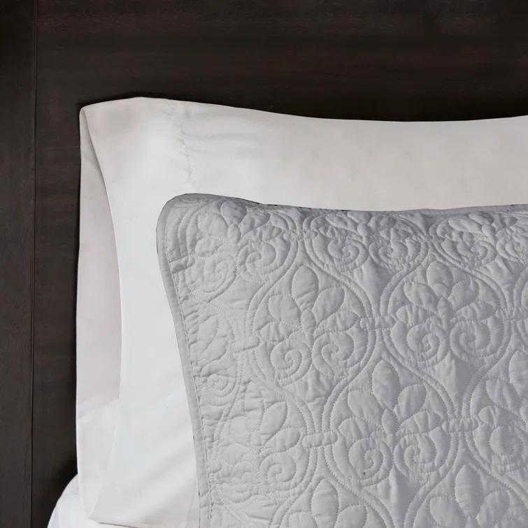 Madison Park Quebec Reversible Quilt Set