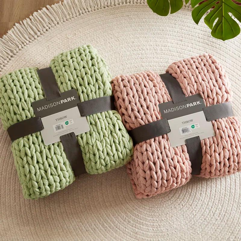 Kelly Clarkson Home Madison Hand Made Chunky Double Knit Throw Blanket