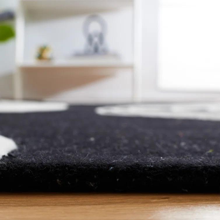Felipe Handmade Wool Ivory/Black Rug