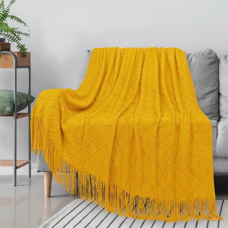 Pavilia Throw Blanket
