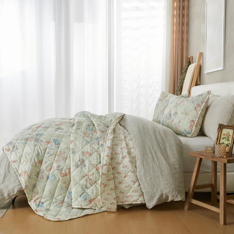 Patina Vie Maison Coastal Inspired Reversible Quilt Set with Shams