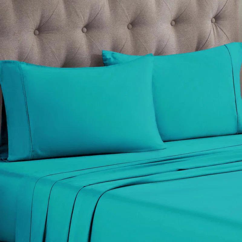 Superior Egyptian Cotton 300 Thread Count Solid Pillowcases (Set of 2)