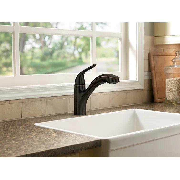Moen Moen Brecklyn Single-Handle Pull-Out Sprayer Kitchen Faucet with Power Clean Technology 87557BRB