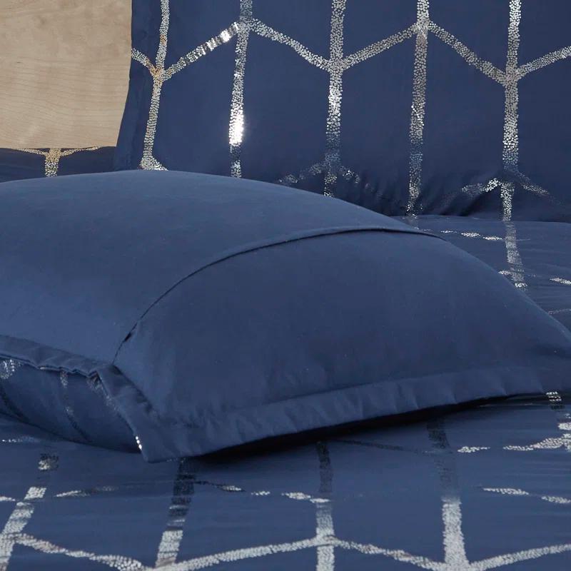 Intelligent Design Raina Metallic Printed Comforter Set