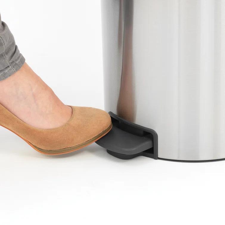 Brabantia NewIcon Step On Trash Can, 8 Gallon (30 Liter)