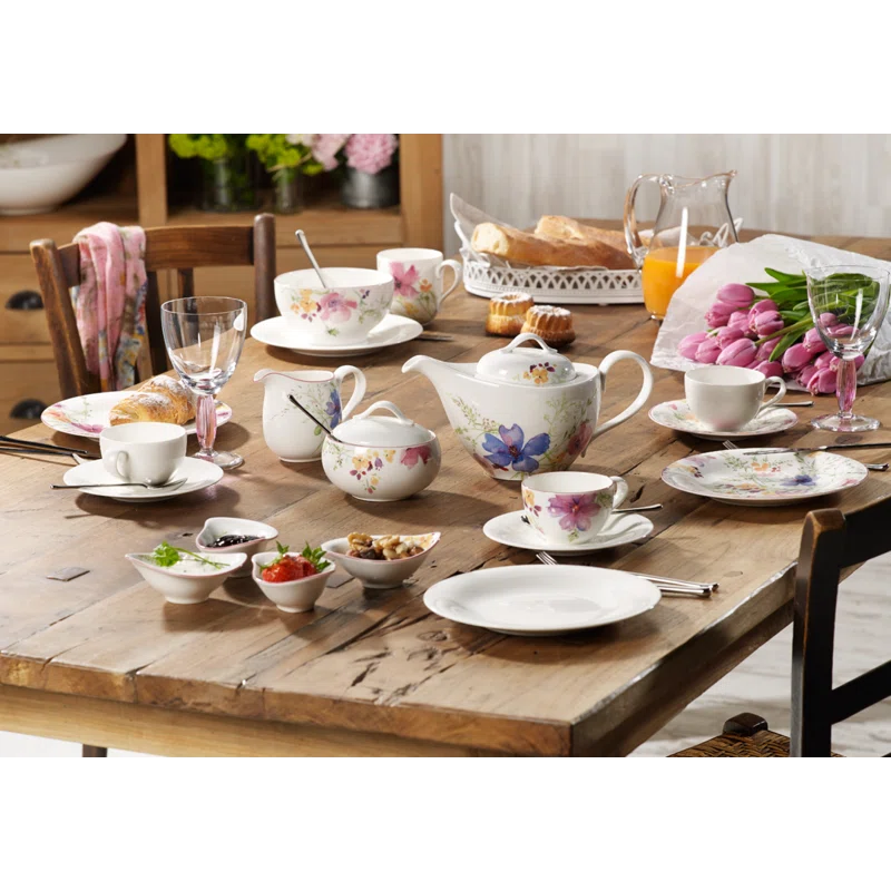 Villeroy & Boch Villeroy & Boch Mariefleur 1.06-qt. Teapot