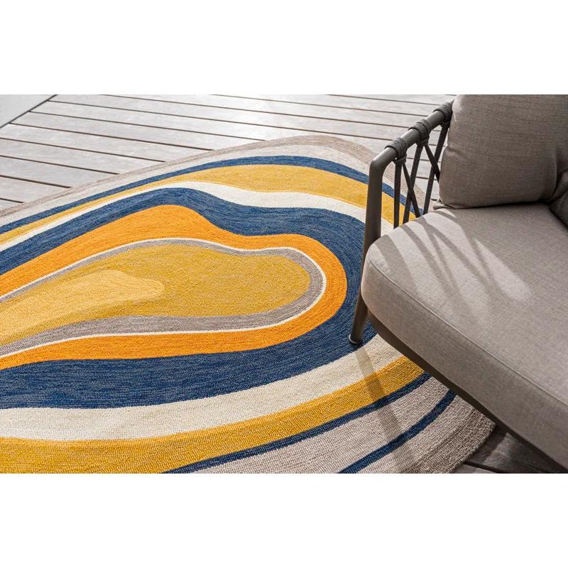 Handmade Blue Abstract Synthetic Outdoor Rug 4'6" x 6'6"