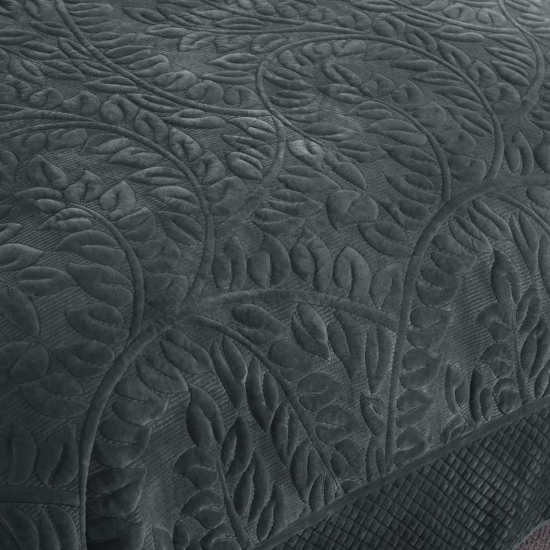 MarCielo Marcielo Oversized Embroidered Velvet Quilt Set With 2 Pillow Shams
