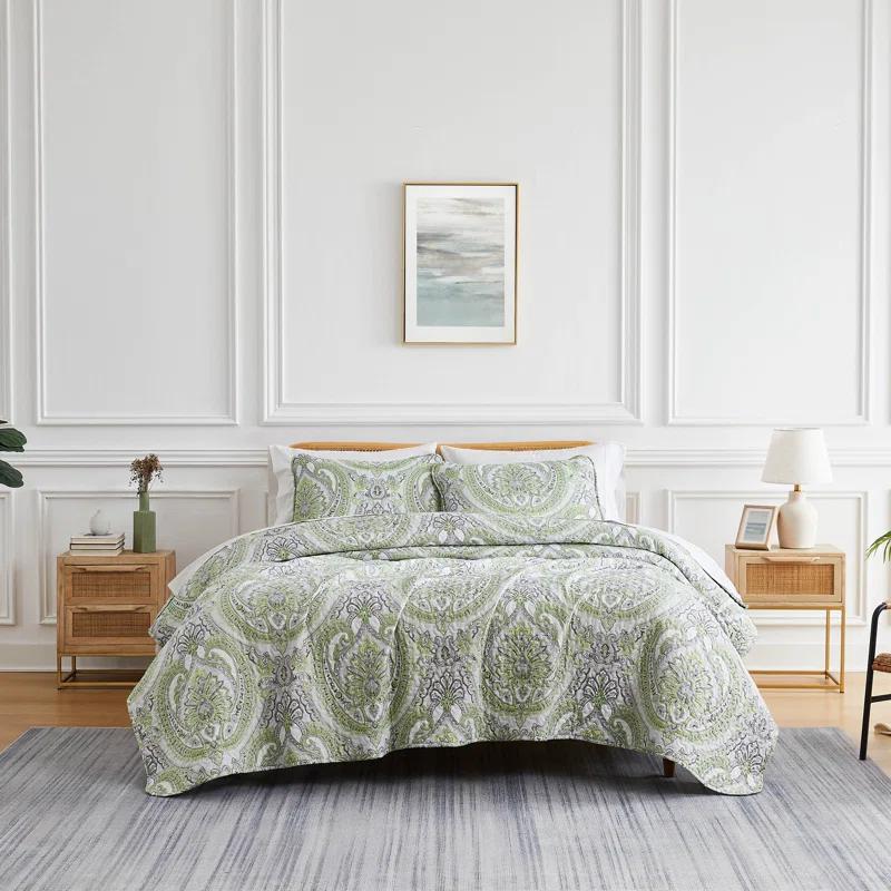 SouthShore Fine Linens Pure Melody Oversized Light-weight Paisley Quilt Set with matching shams