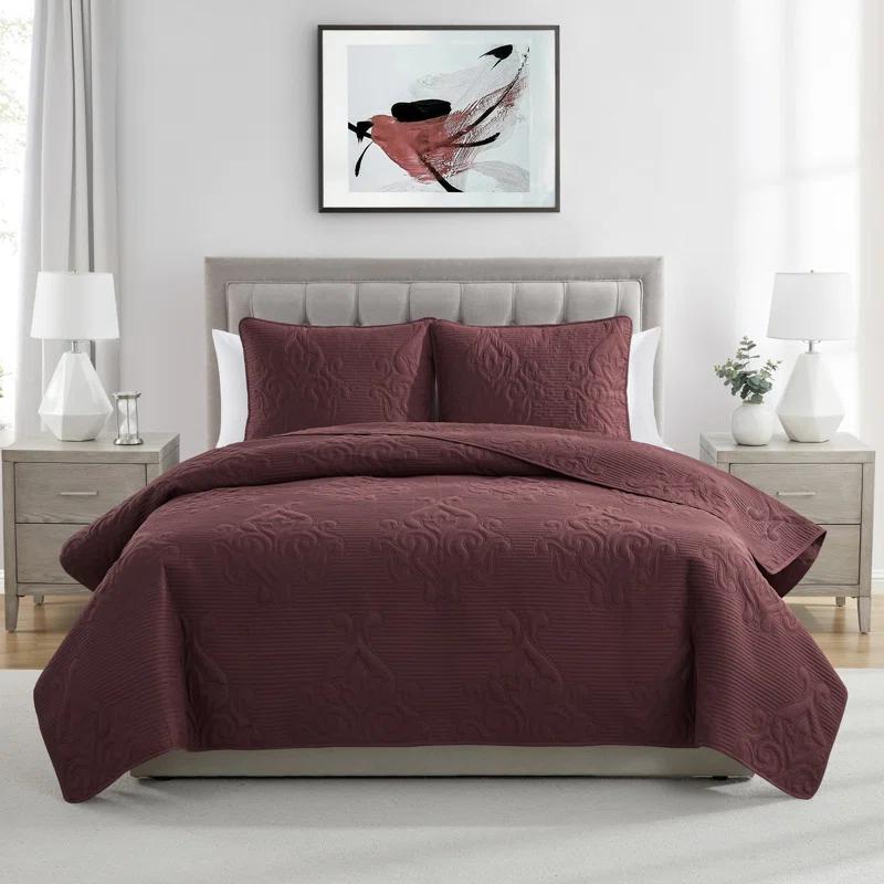 VCNY Solomun 3-Piece Pinsonic Damask Microfiber Quilt Set