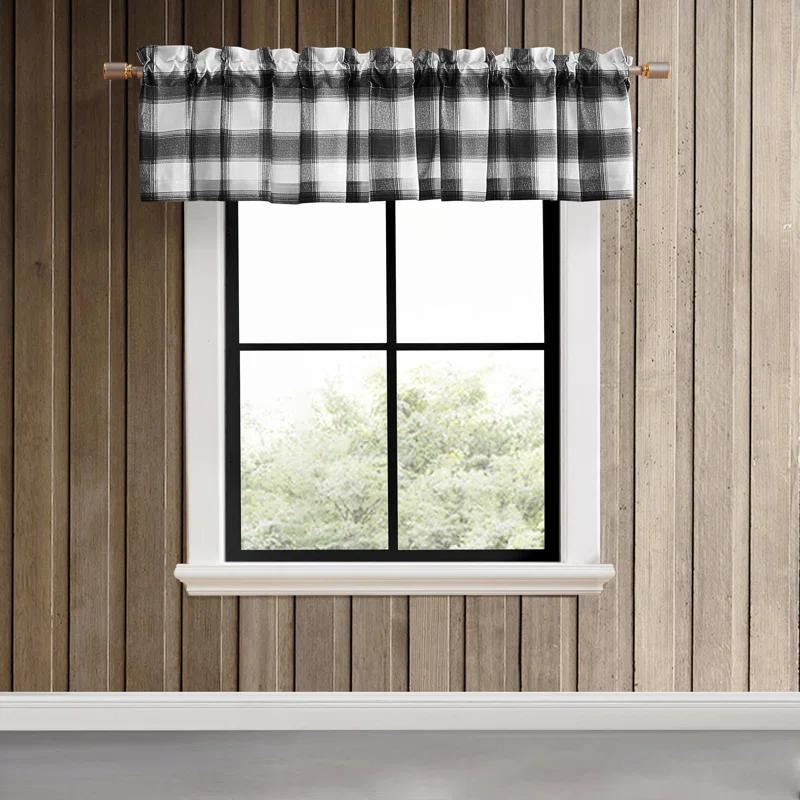 Eddie Bauer Eddie Bauer Canyon Plaid White Pole Top Window Valance