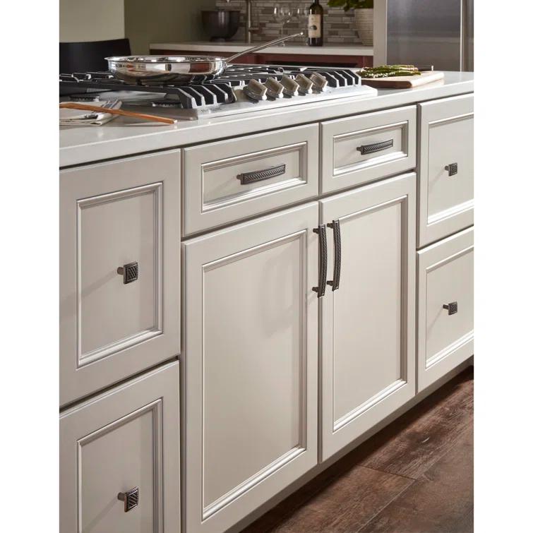 Top Knobs Trevi 1 1/4" Length Square Knob