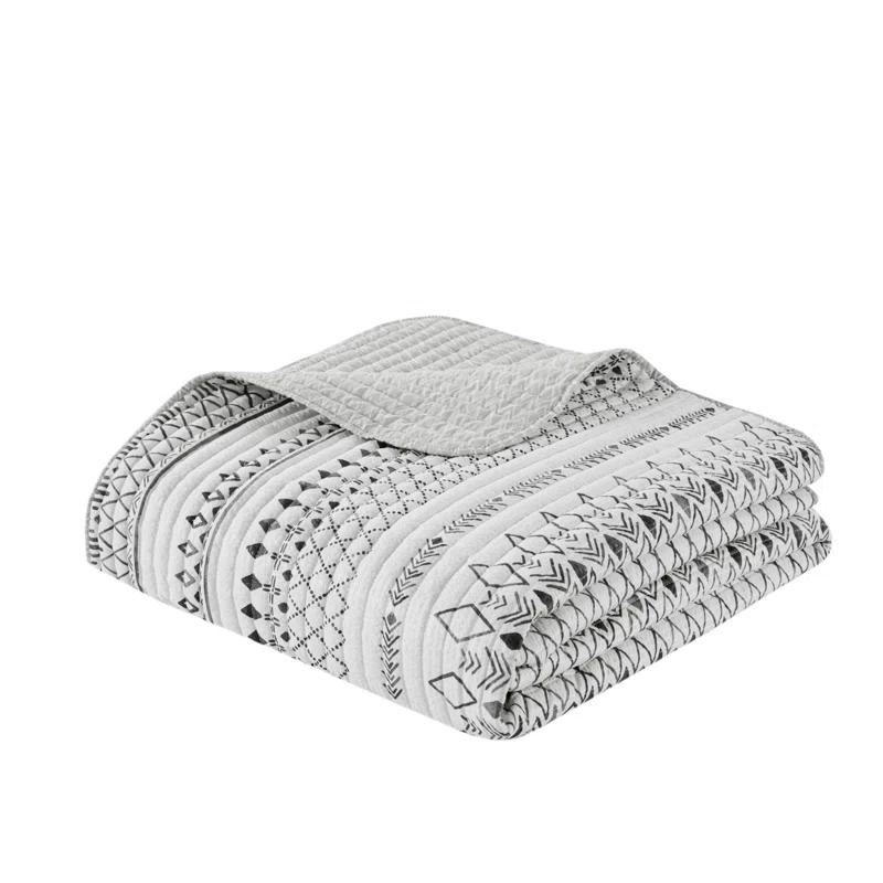 Madison Park Fraser 3 Piece Printed Seersucker Quilt Set