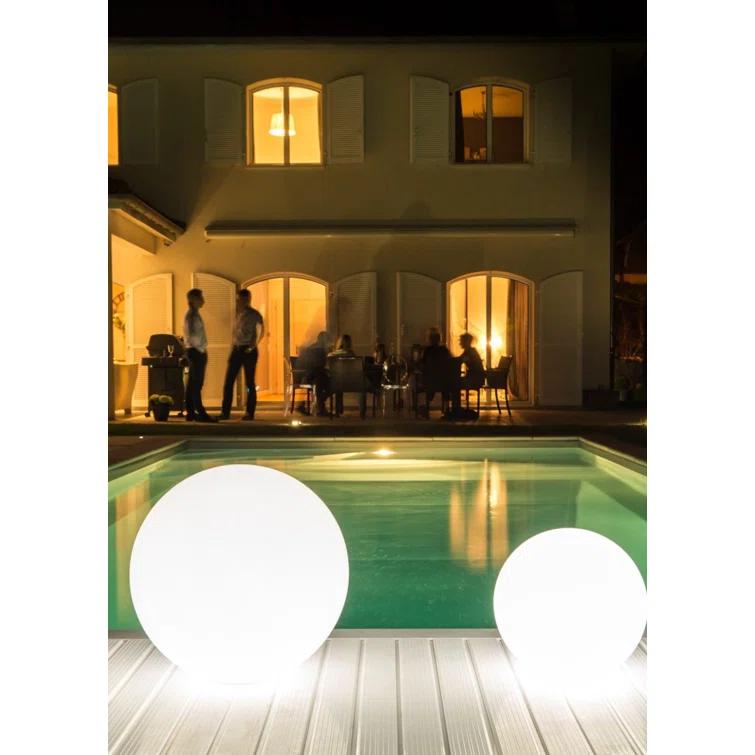 Smart & Green Pearl 10'' Battery Powered Integrated LED Color Changing Outdoor Floating Light