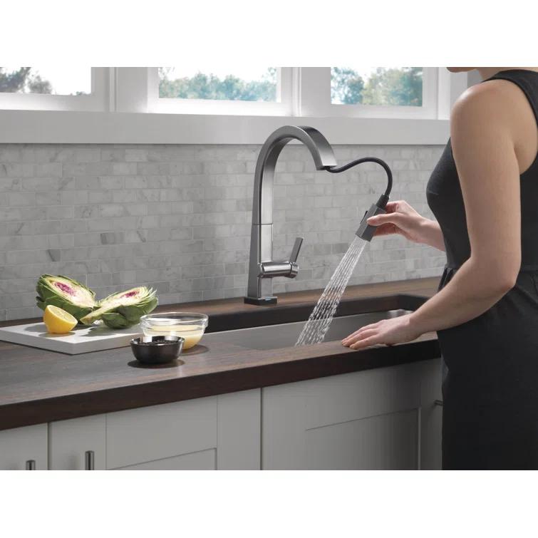 Pivotal Pull Down Touch Single Handle Kitchen Faucet with Touch20 Technology