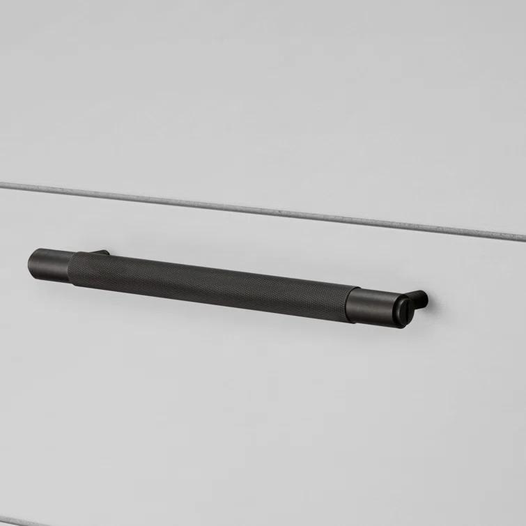 Buster + Punch Pull Bar / Cross / Medium