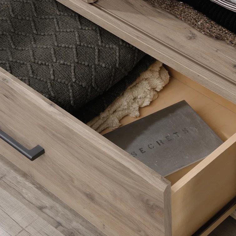 Gracie Oaks Arriaga Armoire