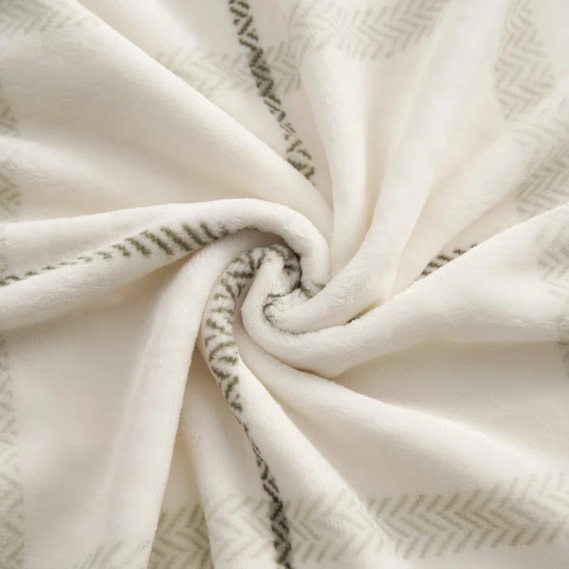 Lucky Brand Lucky Brand Palmdale Reversible Plush & Cozy Thow Blankets - 50" x 70"