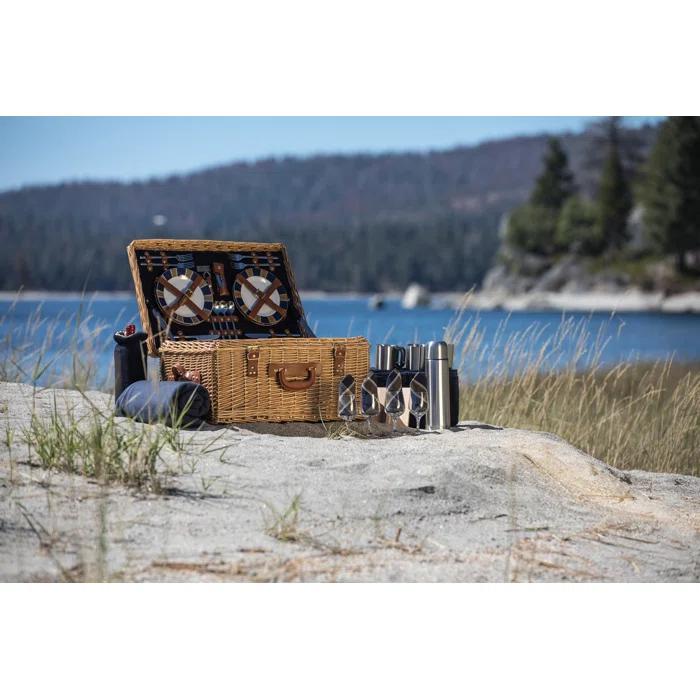 Picnic Time Windsor Luxury Large Wicker Picnic Basket with Picnic