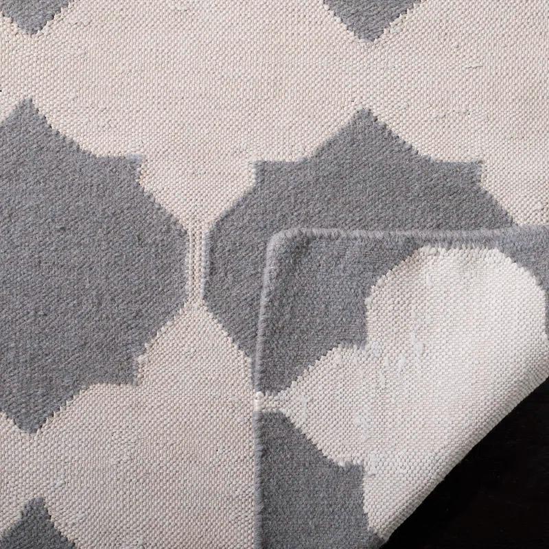 Safavieh Dhurries Hand Woven Flat Weave Banana Silk/Wool/Cotton Rug