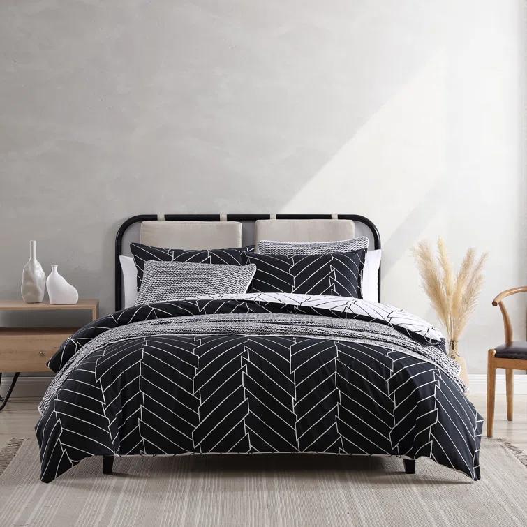 City Scene Ceres Black Standard Cotton 150 TC Reversible Duvet Cover Set