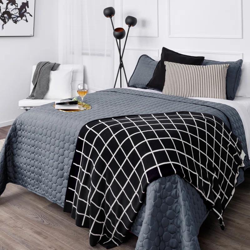 SouthShore Fine Linens Southshore Fine Linens Lightweight Oversized Reversible Quilt Set with shams