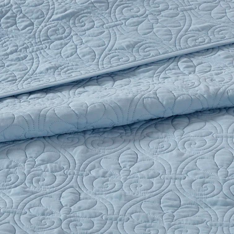 Madison Park Quebec Reversible Quilt Set