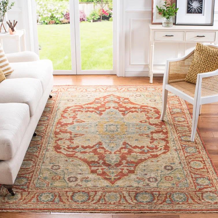 Safavieh Izmir Hand Knotted Wool Oriental Rug