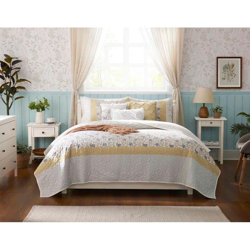 Madison Park Dawn 6 Piece Cotton Percale Quilt Set with Throw Pillows