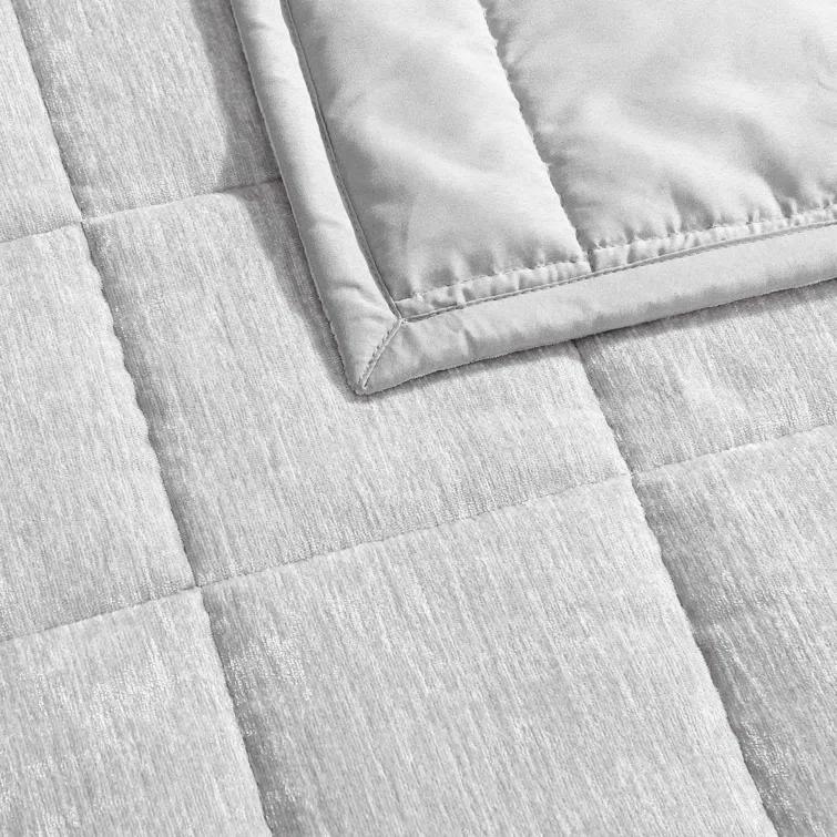 Vera Wang Vera Wang Chenille Box Solid Reversible Quilt Set