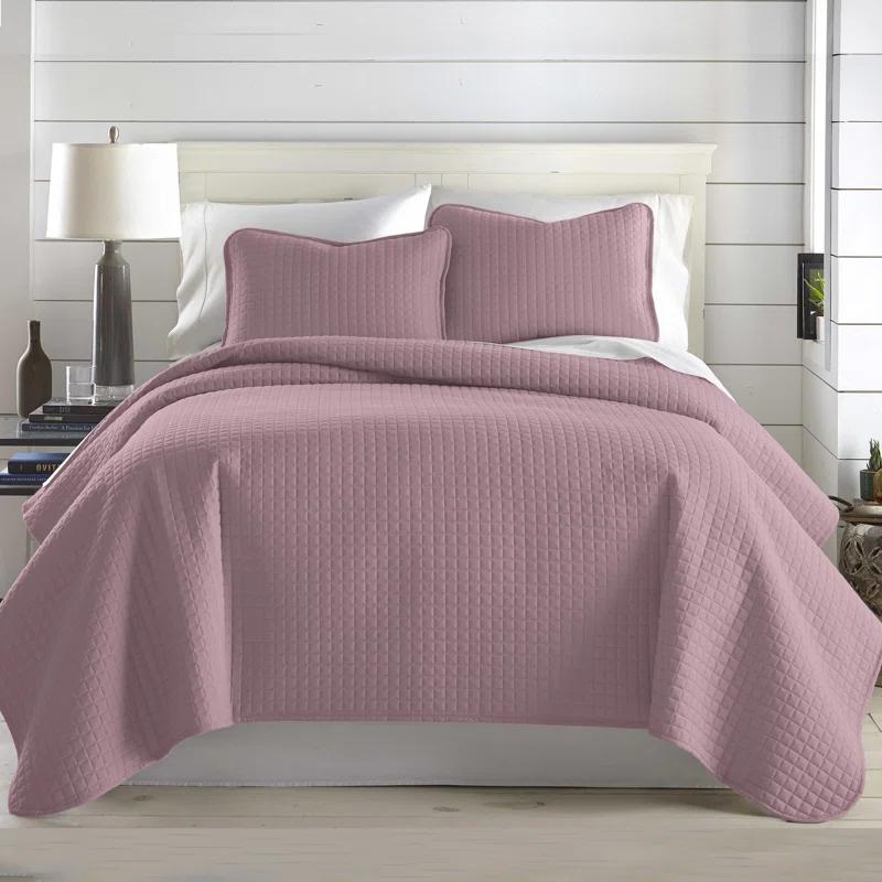 SouthShore Fine Linens Vilano Springs ® Oversized, Light-Weight Hotel Quality Quilt Set with Matching Shams