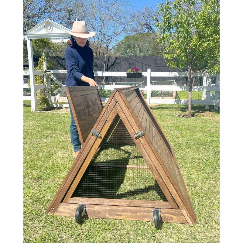 22 Square Feet Chicken Coop For Up To 4 Chickens