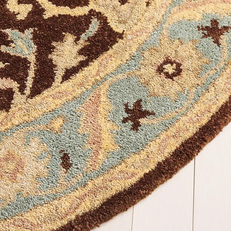 Safavieh Hand Tufted Wool Oriental Rug