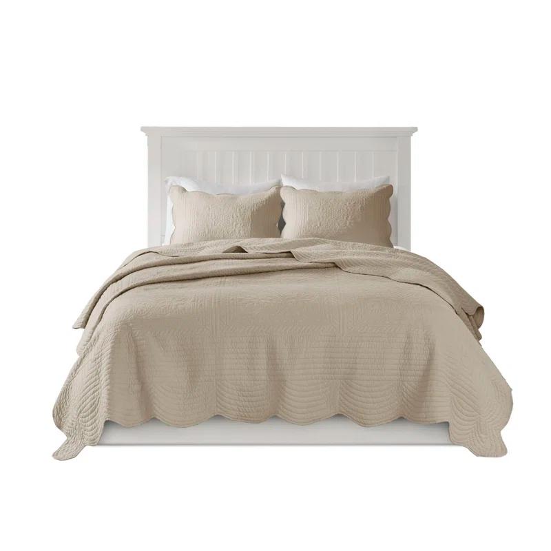 Madison Park Tuscany Scalloped Edge Quilt Set